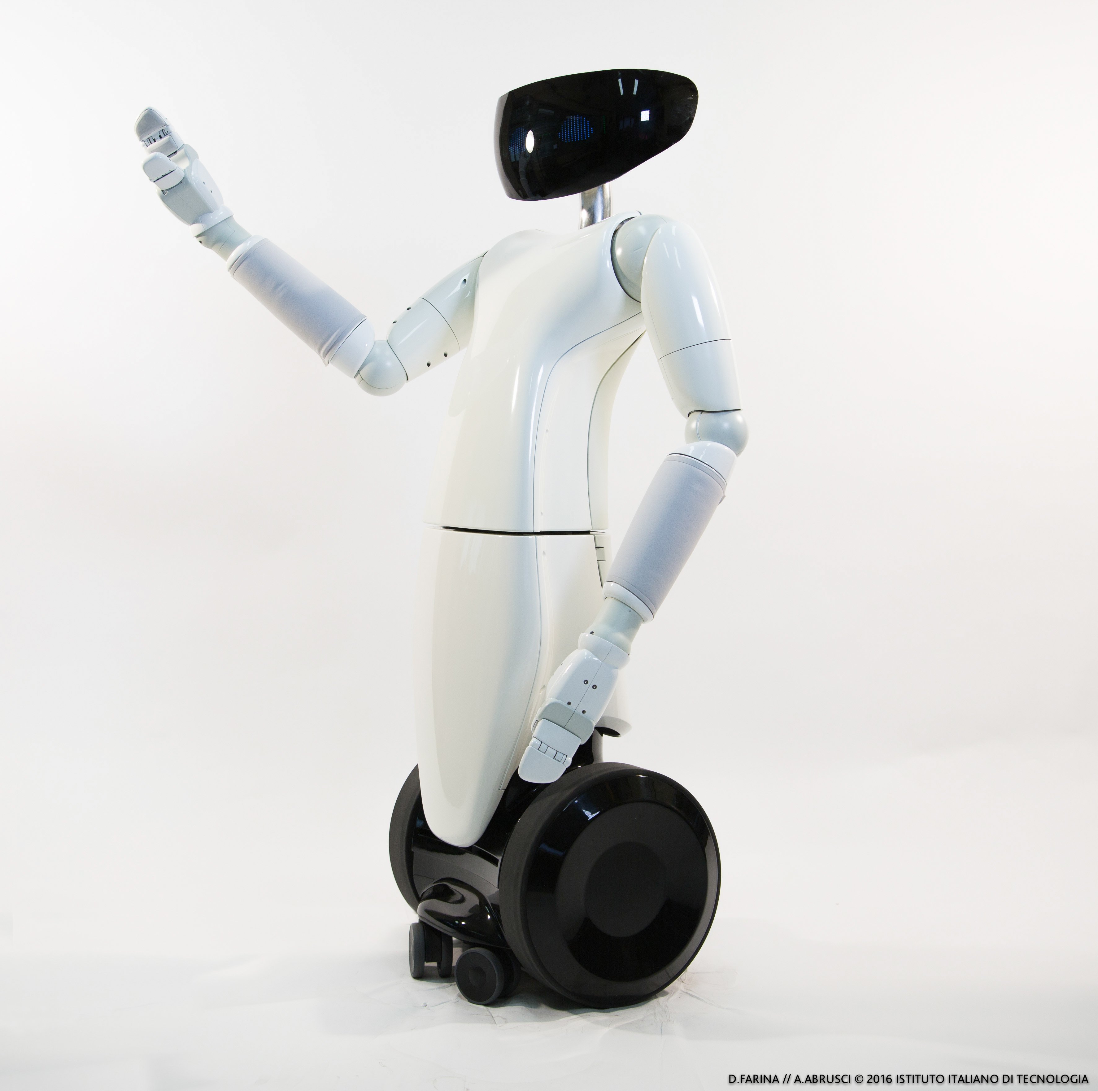 R1 - Your Personal Humanoid_6625