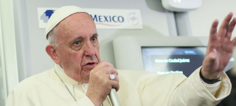 Papa Francesco – Zoòn politikòn