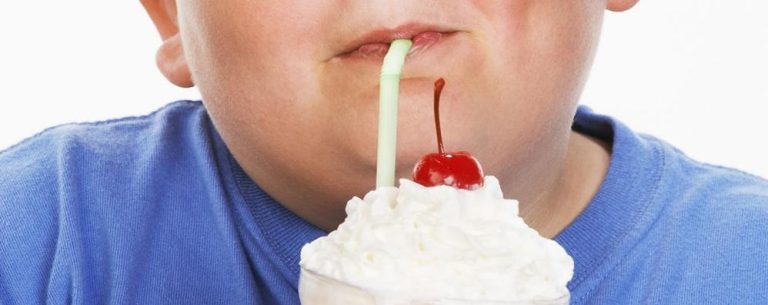 Cresce il popolo degli obesi, spunta l’ipotesi della Sugar Tax