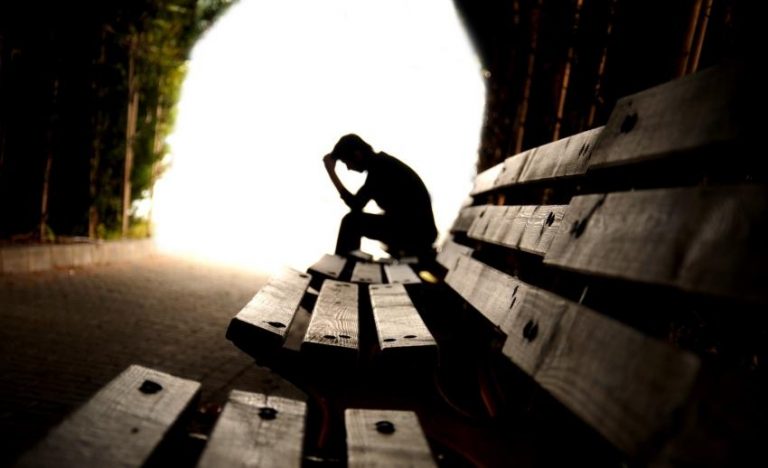 Alcol, gioco, cibo, smartphone. Storie di ordinaria dipendenza