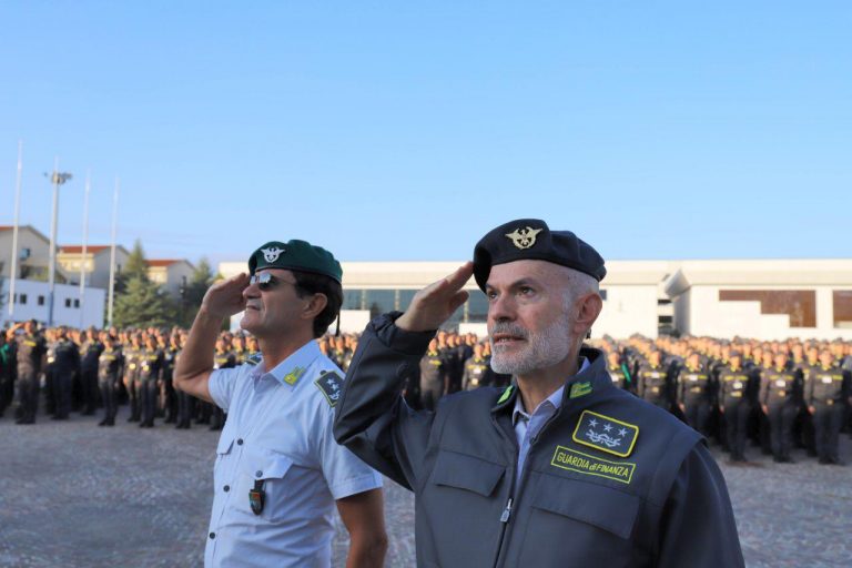 Guardia di Finanza, ecco come si formano i giovani finanzieri. Gen. Ricozzi: «Il primo insegnamento è il rispetto»