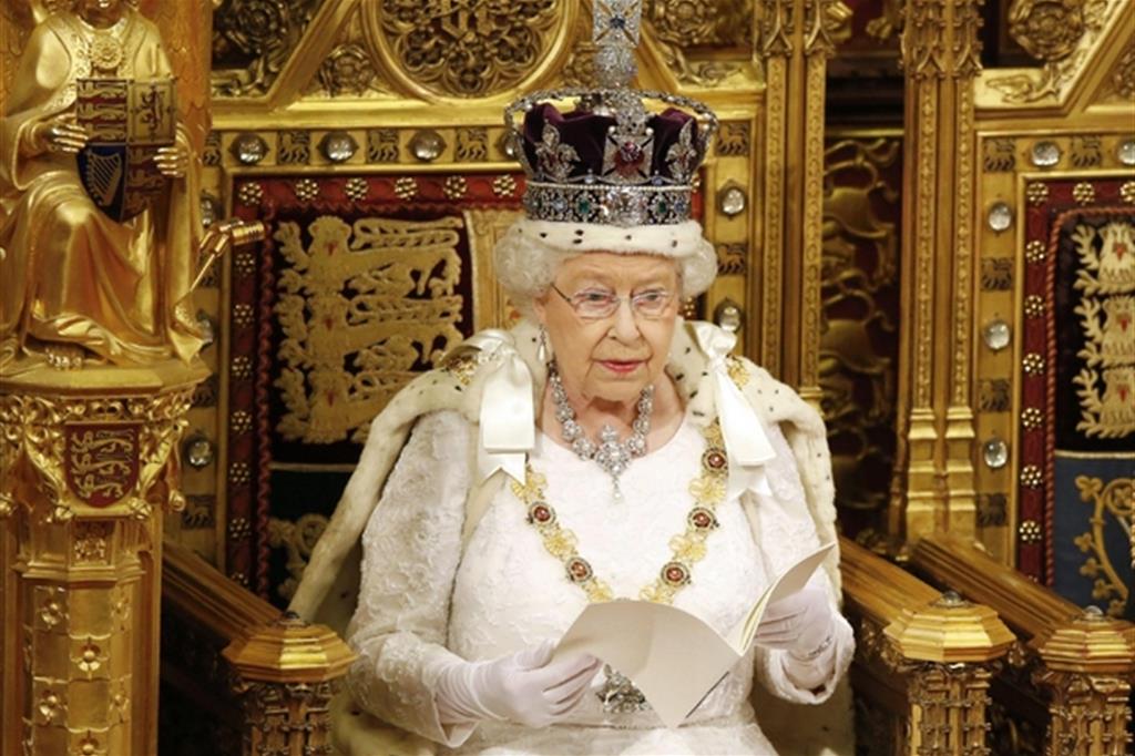 queen elisabetta