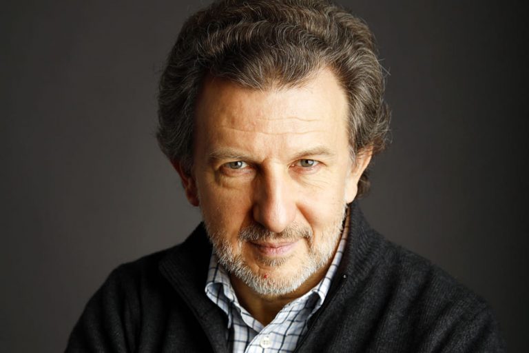 La democrazia non esiste. Odifreddi: “M5S eversivo, la Costituzione è superata”