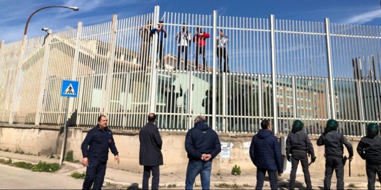Carceri, la salute di Caino sotto il Covid-19. Rivolte e boss ai domiciliari