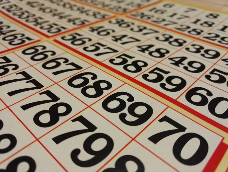 Il Bingo è il più “social” tra i giochi. Ma i regolamenti penalizzanti mettono a rischio le sale