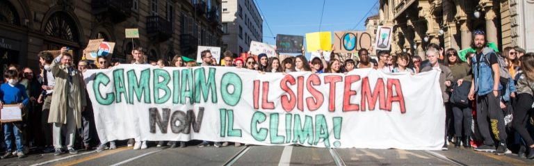 Clima e fine vita, ambiente e temi etici “sorpassano” politica e cronaca. L’analisi dei Tg